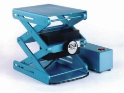 Laboratory jack Swiss Boy 116 MS with motor, anodised aluminium | Colour : Blue